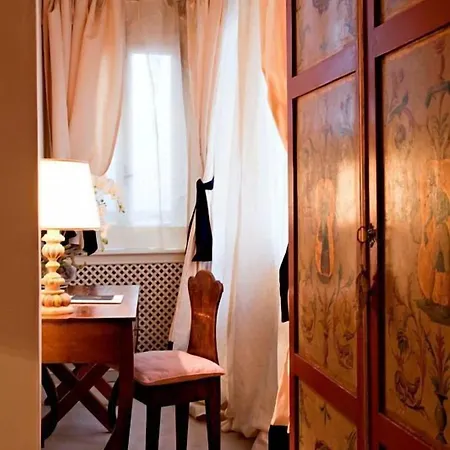 J And J Hotel 4*