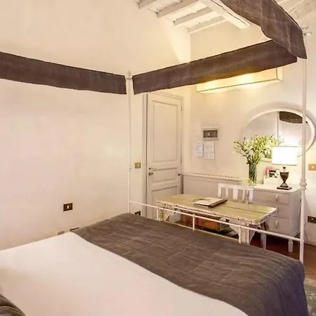 J And J Hotel 4*