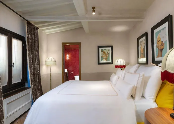 The 1564 - Small Luxury Of The World