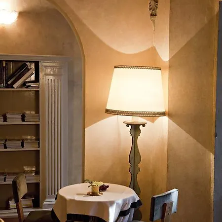 J And J 4* Firenze
