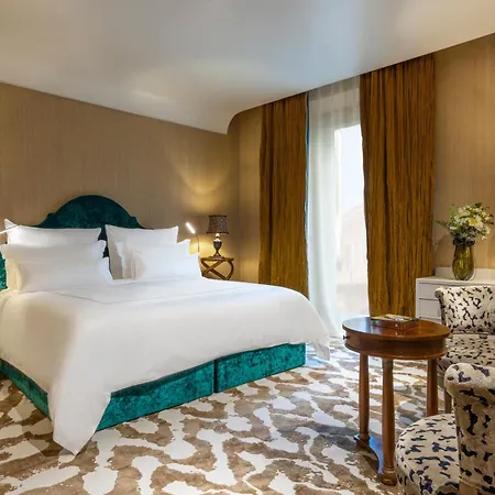 Hotel Hotel J&J